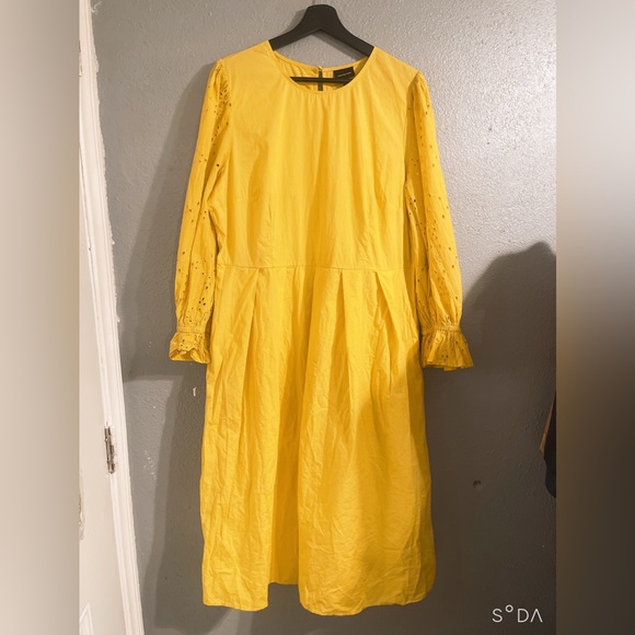 Who what wear yellow dress size X-Large leave has handmade flower not new long. - Picture 7 of 12